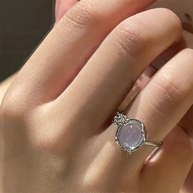 Light and Luxurious Adjustable Ladies' Ring for Banquets